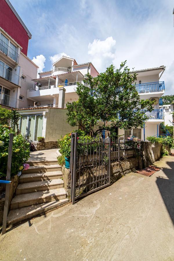 Apartments Vila Nikolic Rafailovici Ngoại thất bức ảnh