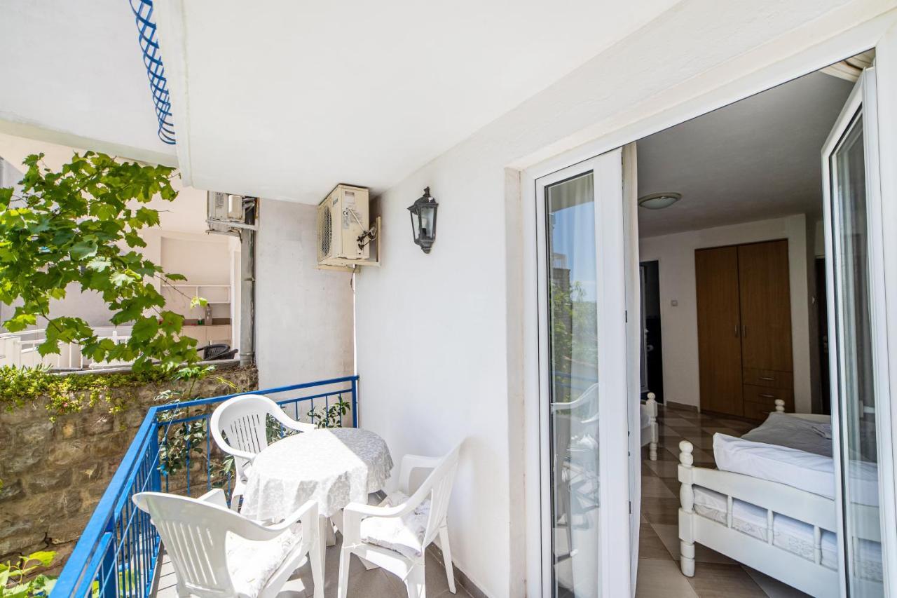 Apartments Vila Nikolic Rafailovici Ngoại thất bức ảnh