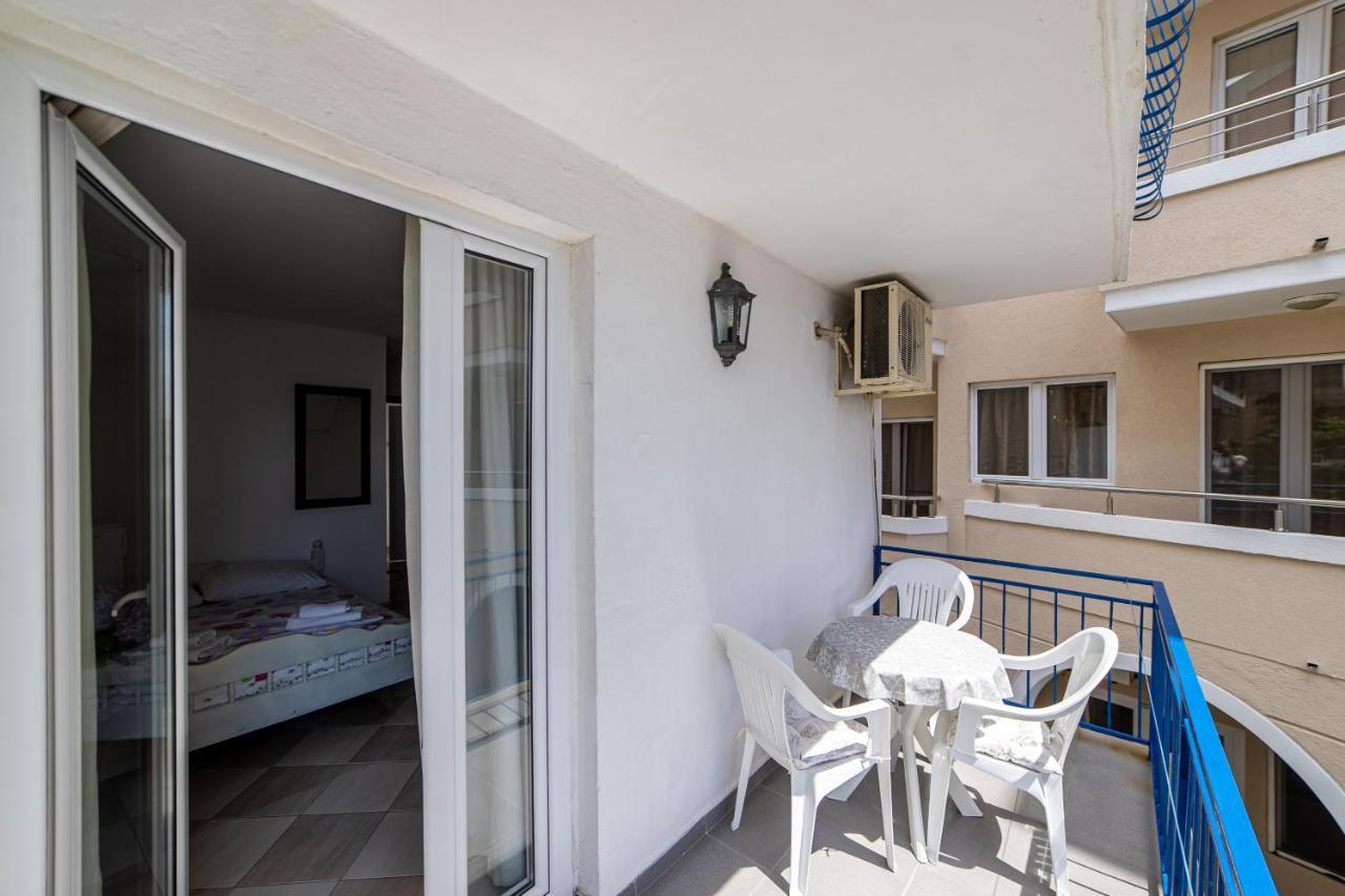 Apartments Vila Nikolic Rafailovici Ngoại thất bức ảnh