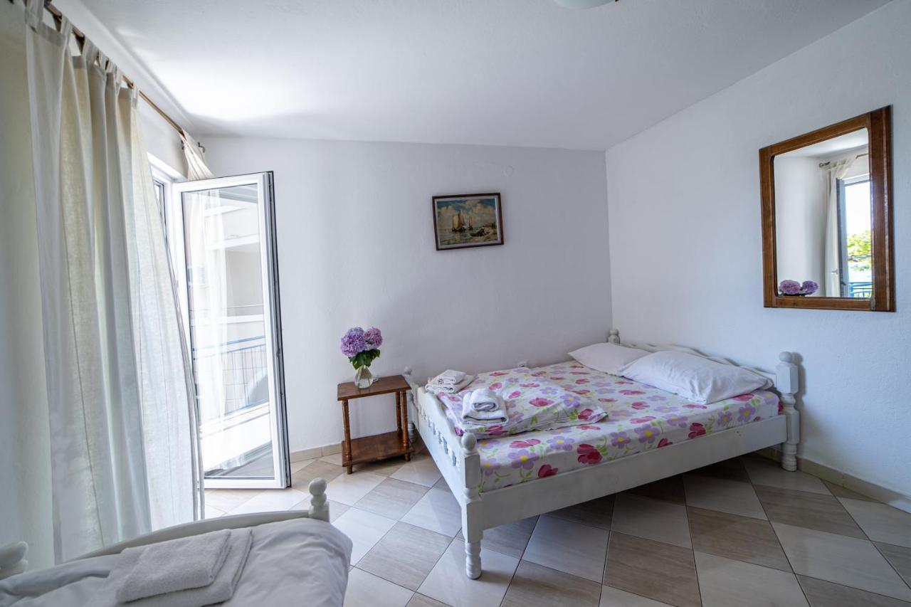 Apartments Vila Nikolic Rafailovici Ngoại thất bức ảnh