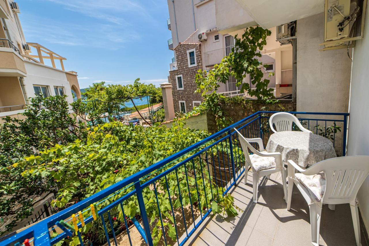 Apartments Vila Nikolic Rafailovici Ngoại thất bức ảnh