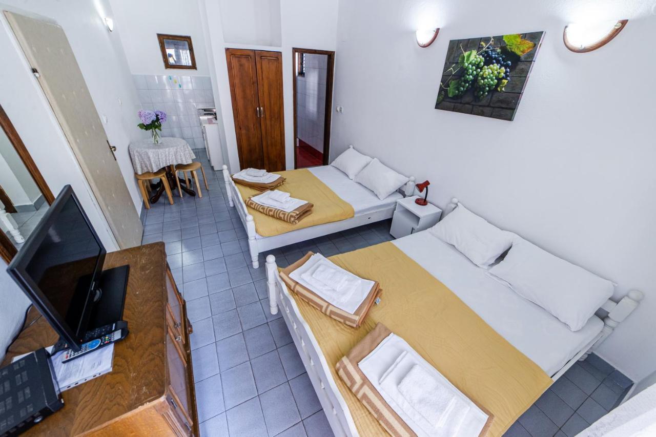 Apartments Vila Nikolic Rafailovici Ngoại thất bức ảnh
